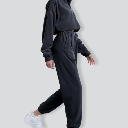 Simple and Comfortable Tracksuit