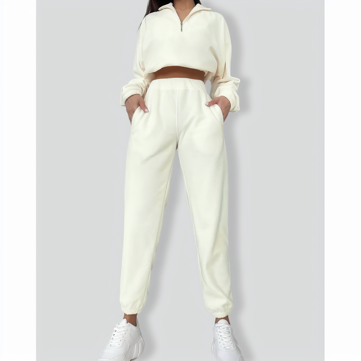 Simple and Comfortable Tracksuit