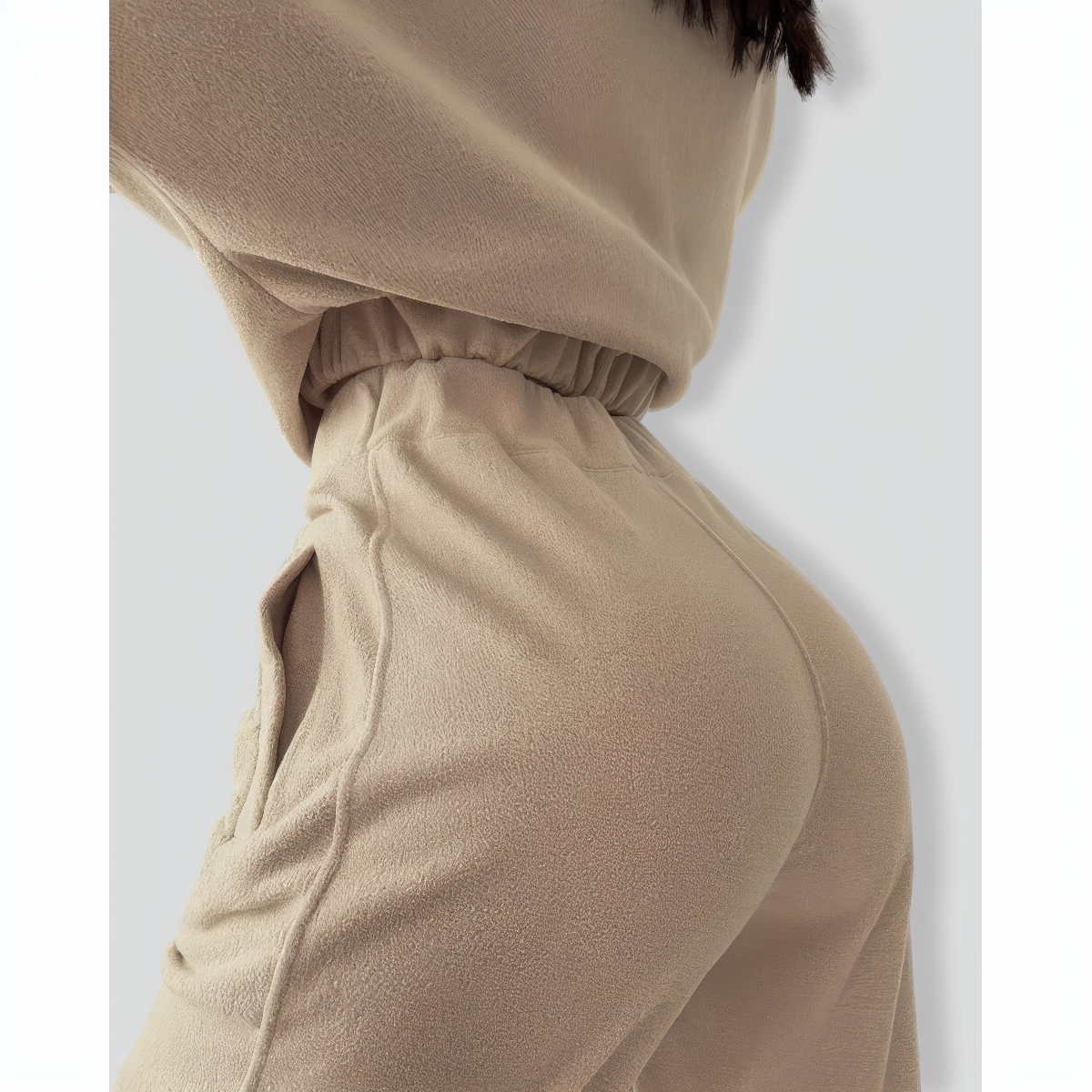 Simple and Comfortable Tracksuit