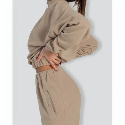 Simple and Comfortable Tracksuit