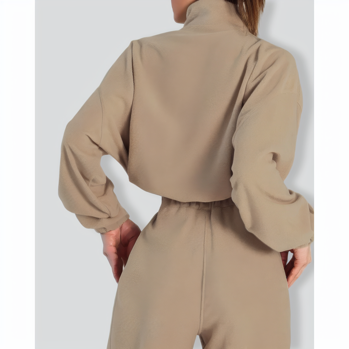 Simple and Comfortable Tracksuit