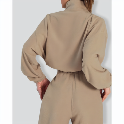 Simple and Comfortable Tracksuit