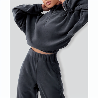 Simple and Comfortable Tracksuit