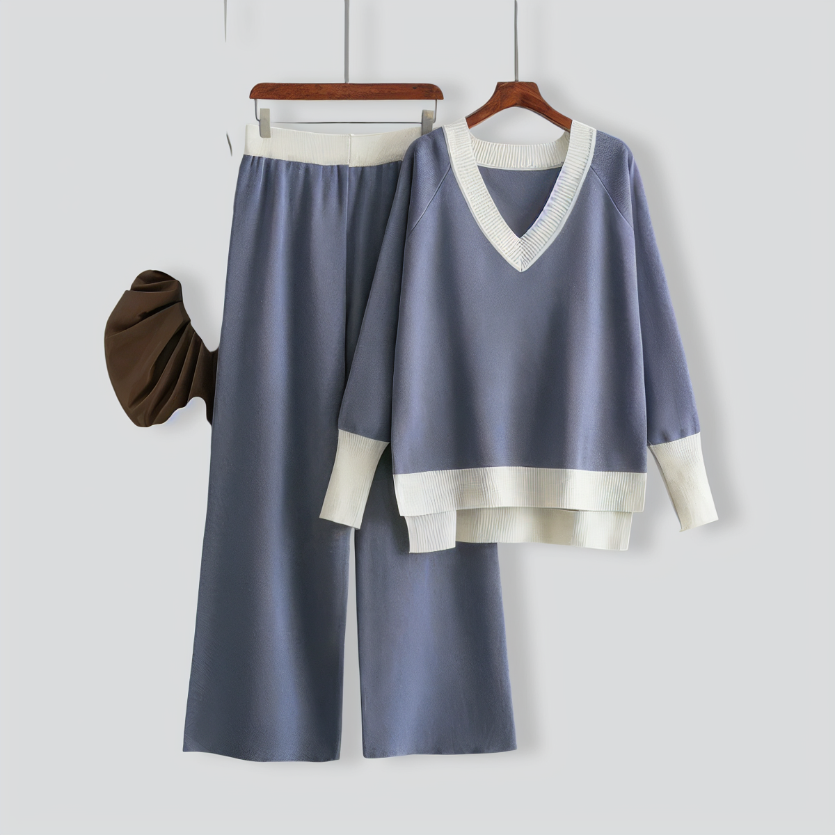Casual V-Neck Contrast Top & Wide-Leg Pants Two-Piece Set